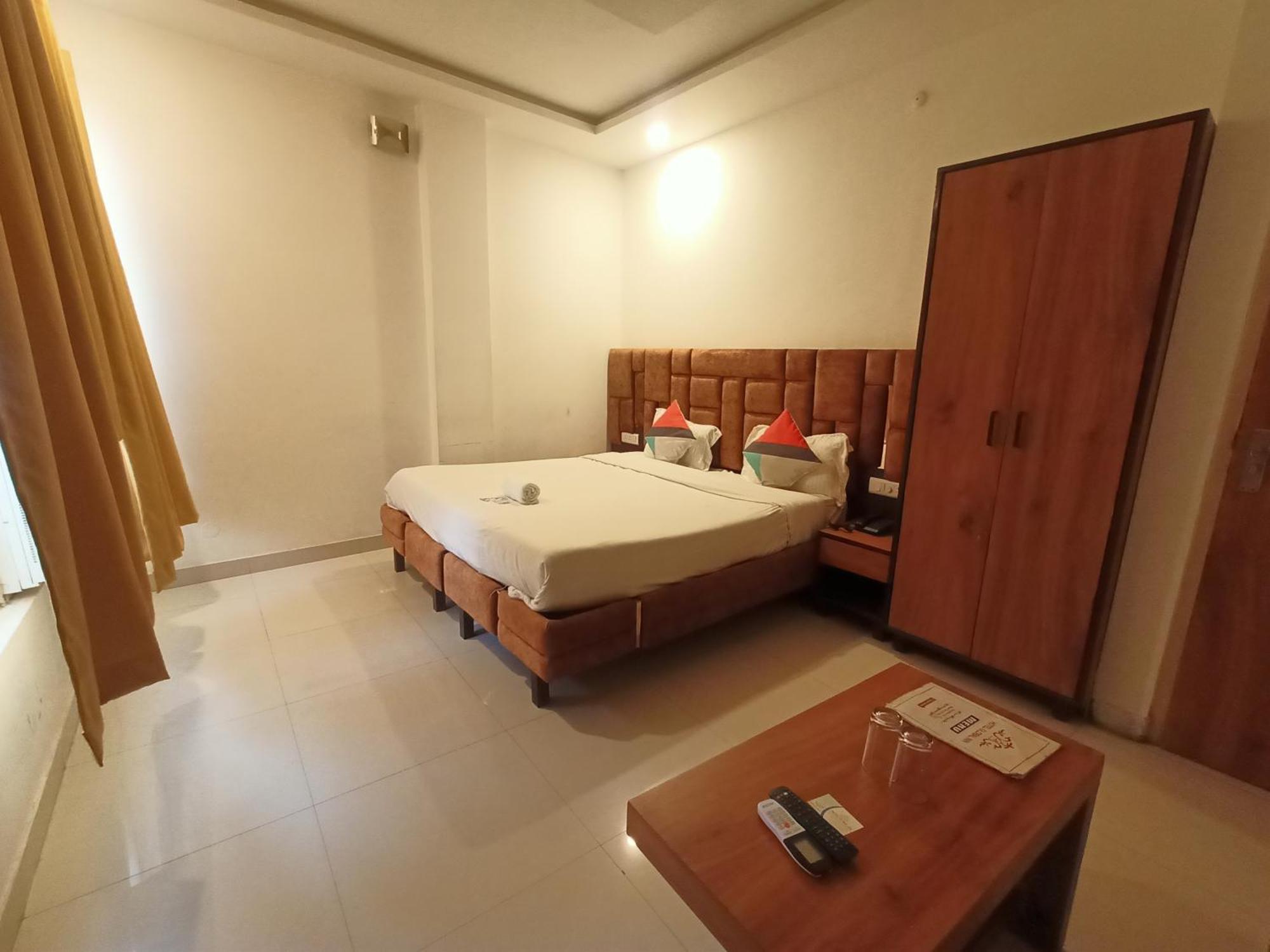 Hotel Global Inn -1 Km From Railway Station - Lift Food And Free Parking Lucknow Exterior photo